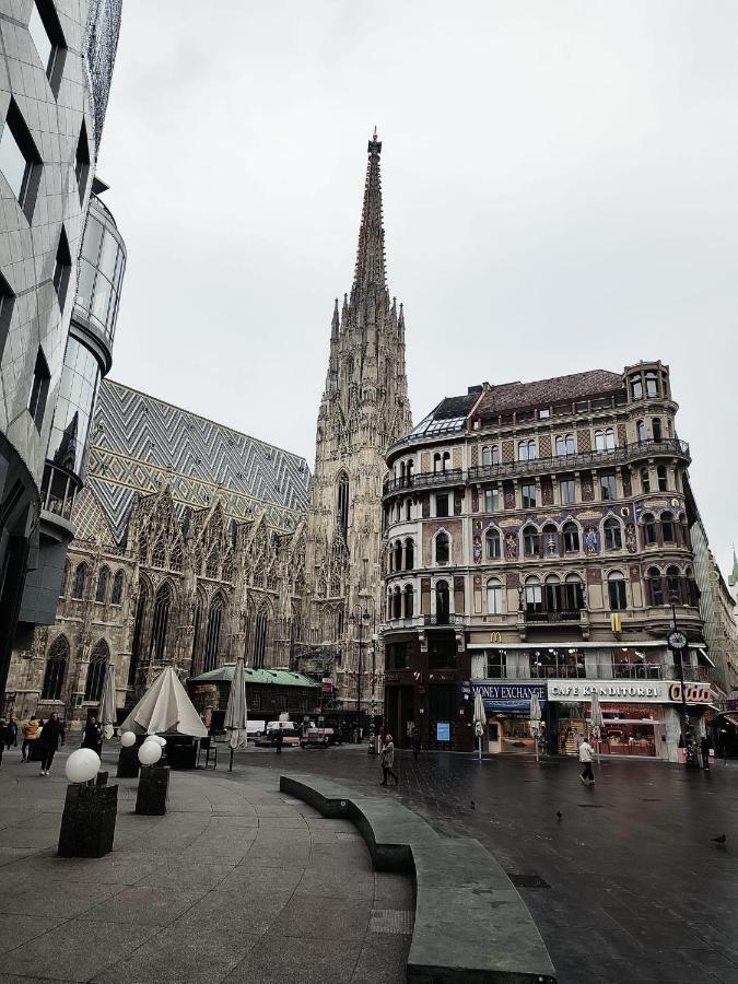 Center ! 3 Stops Away From The Center Of Vienna! Ngoại thất bức ảnh