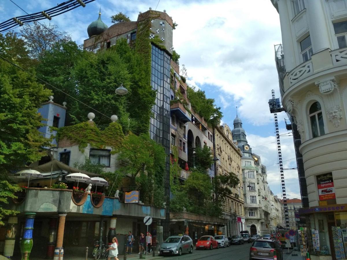Center ! 3 Stops Away From The Center Of Vienna! Ngoại thất bức ảnh